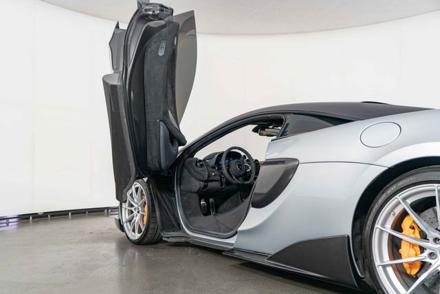 Used 2019 McLaren 600LT photo 14