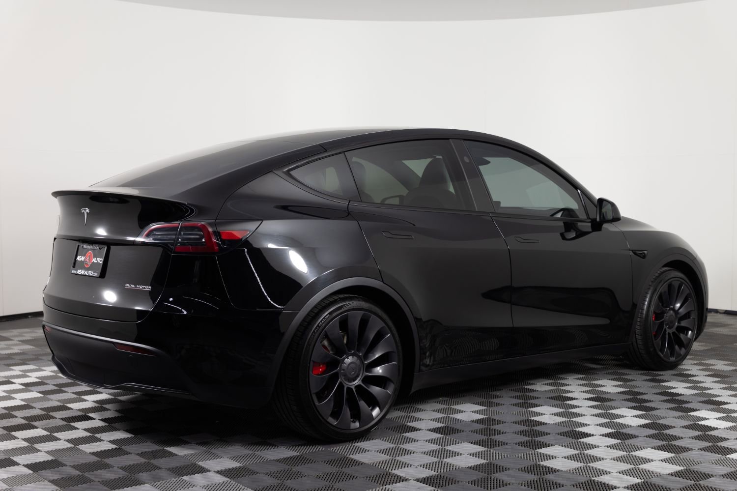 2024 Tesla Model Y Performance
