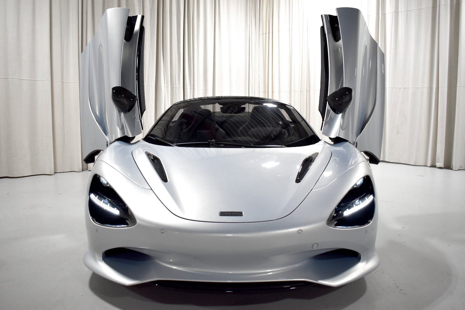 Used 2025 McLaren 750S Spider photo 15