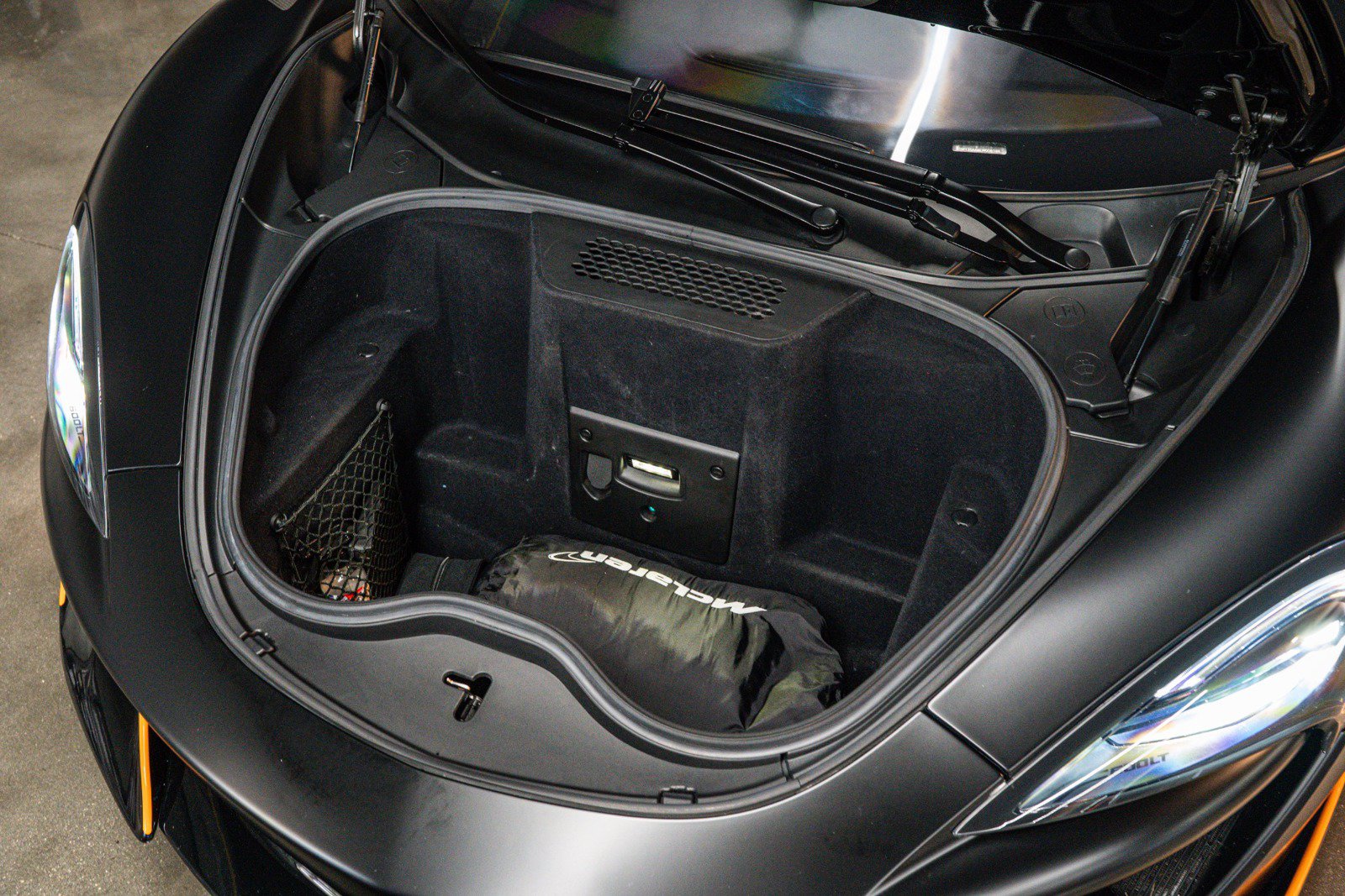 Used 2020 McLaren 600LT Spider photo 21