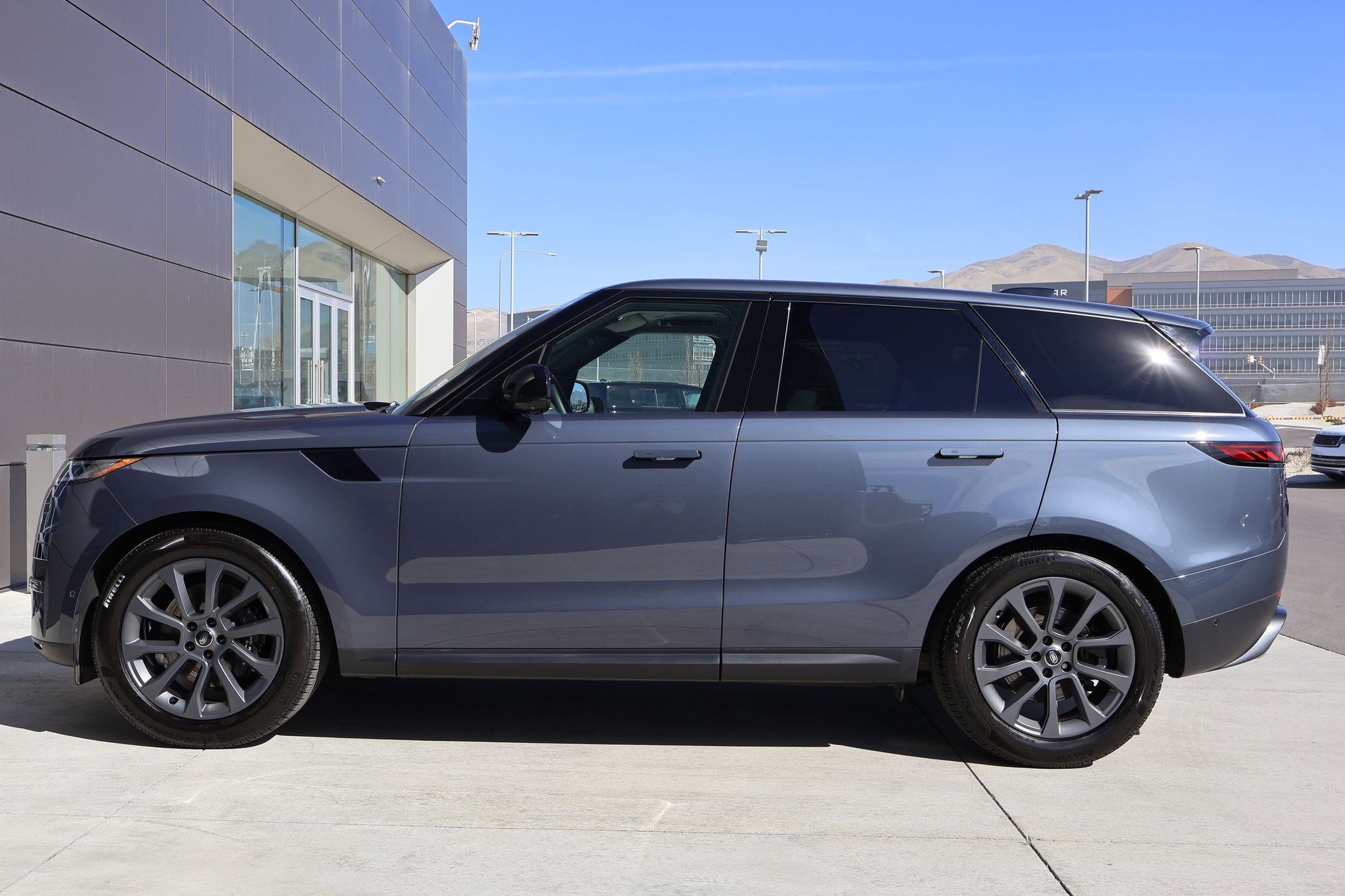 2023 Land Rover Range Rover Sport SE