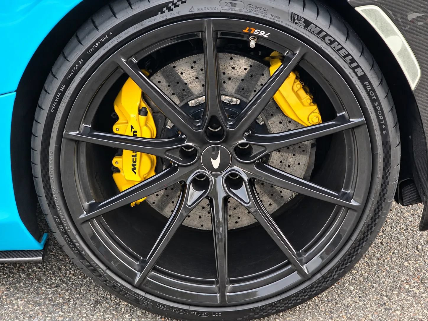 Used 2019 McLaren 720S photo 24