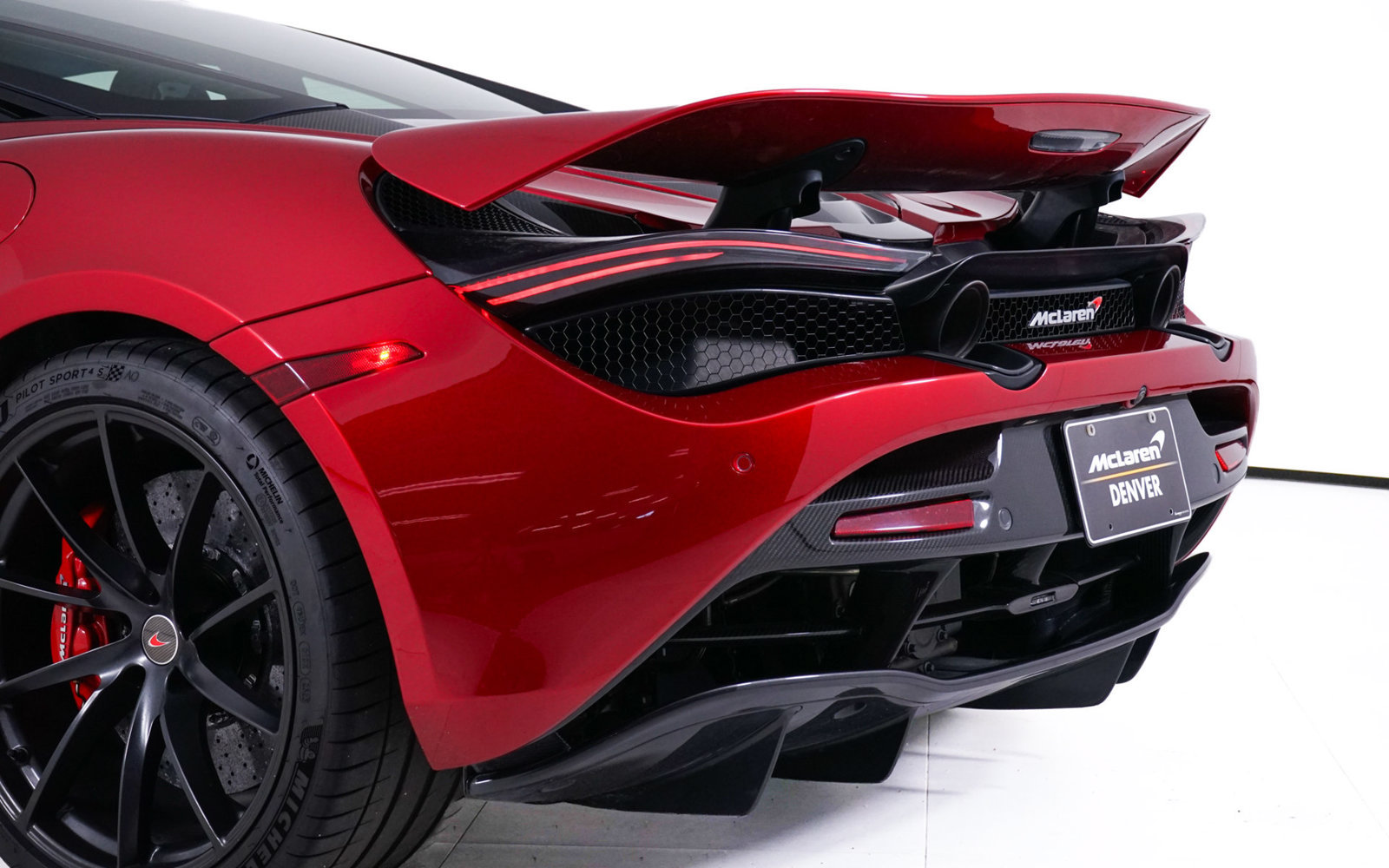 Used 2018 McLaren 720S photo 16