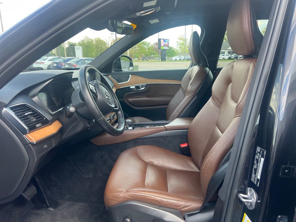 2023 Volvo Xc90 B6 Plus