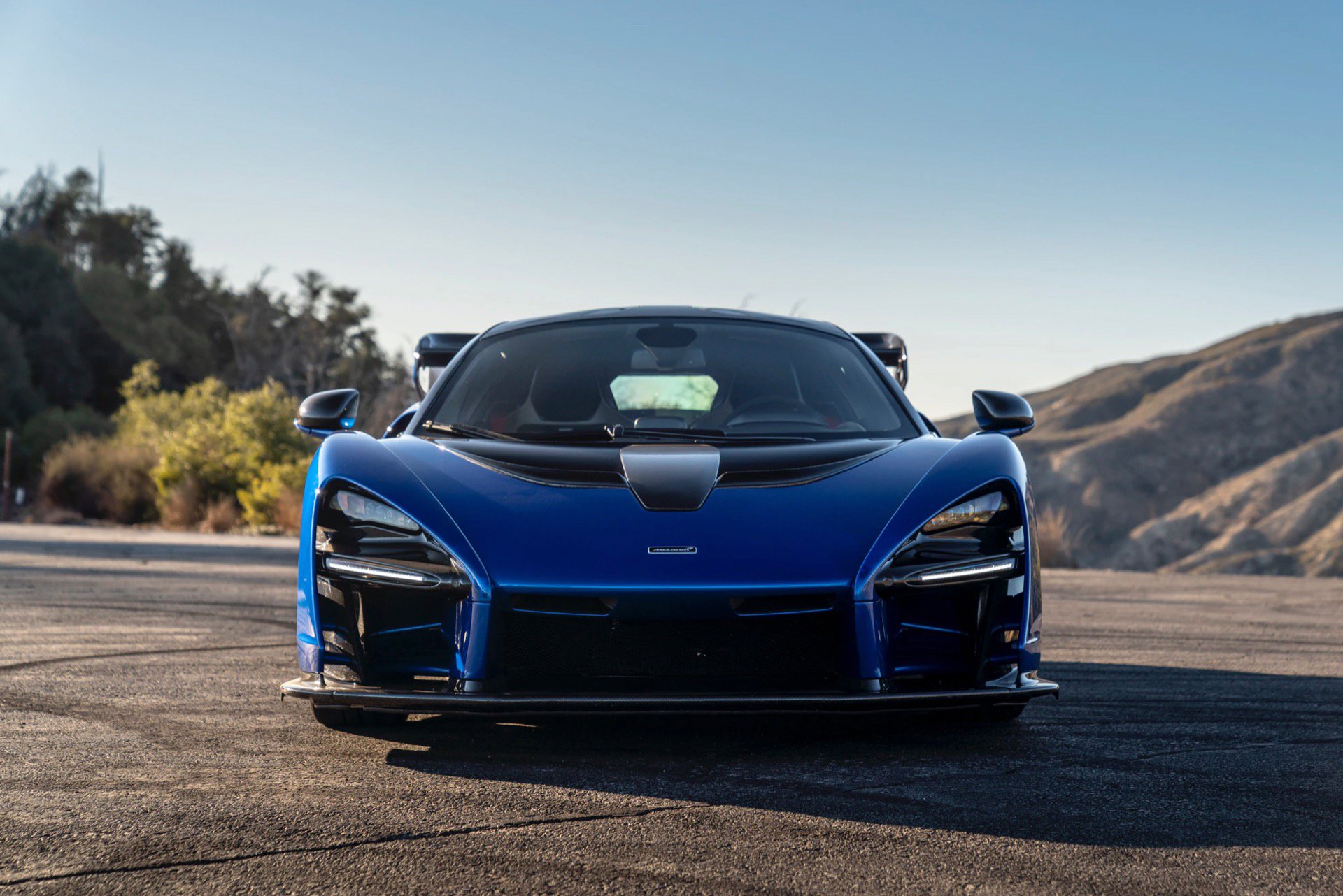 Used 2019 McLaren Senna Coupe ULTRA RARE Only 1685 Mil photo 88