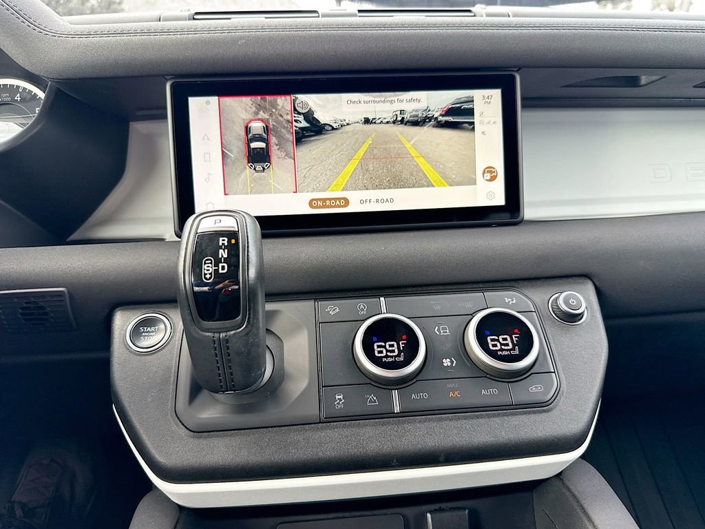 2023 Land Rover Defender 90 SE