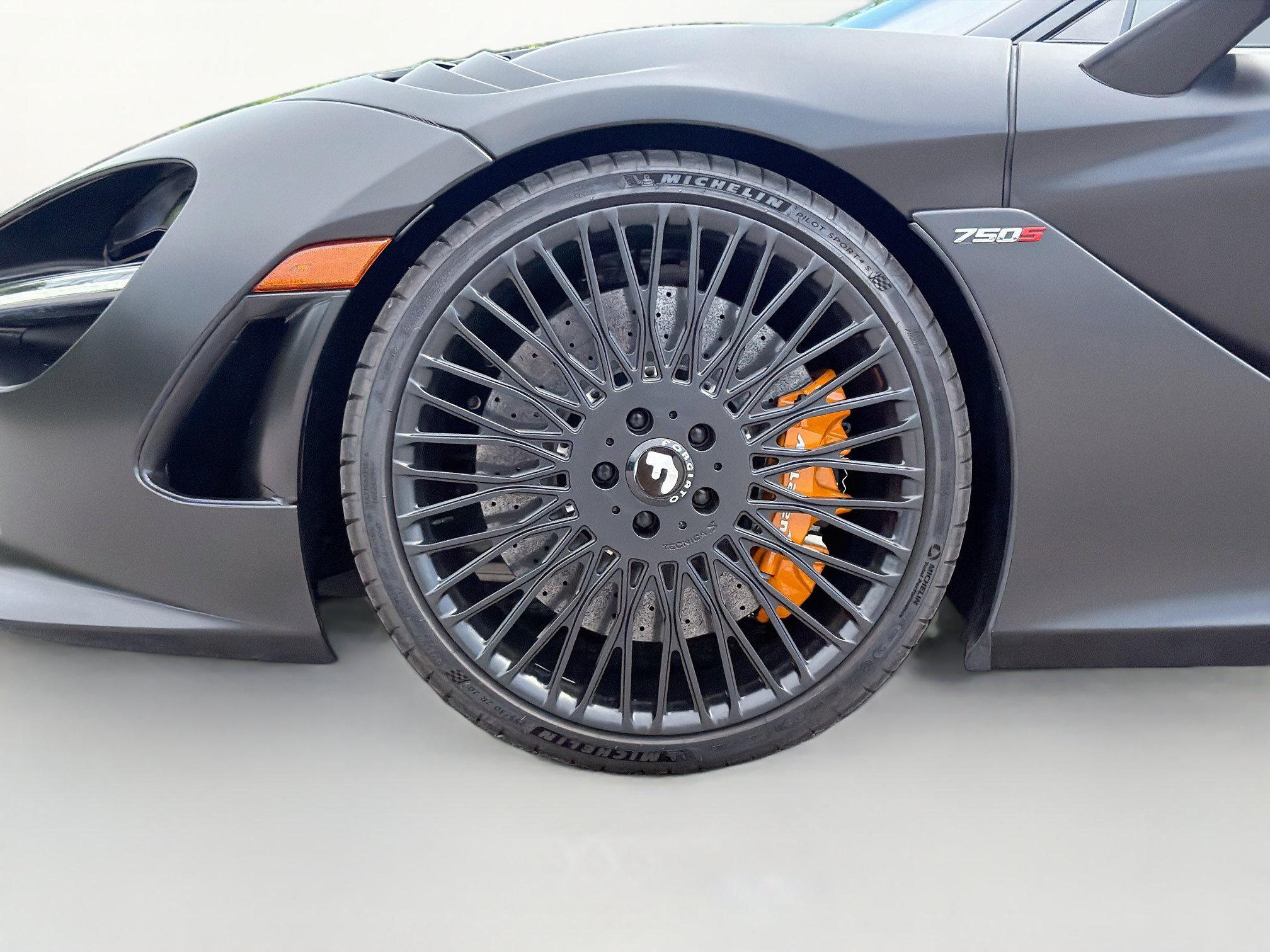 Used 2024 McLaren 750S Spider photo 32