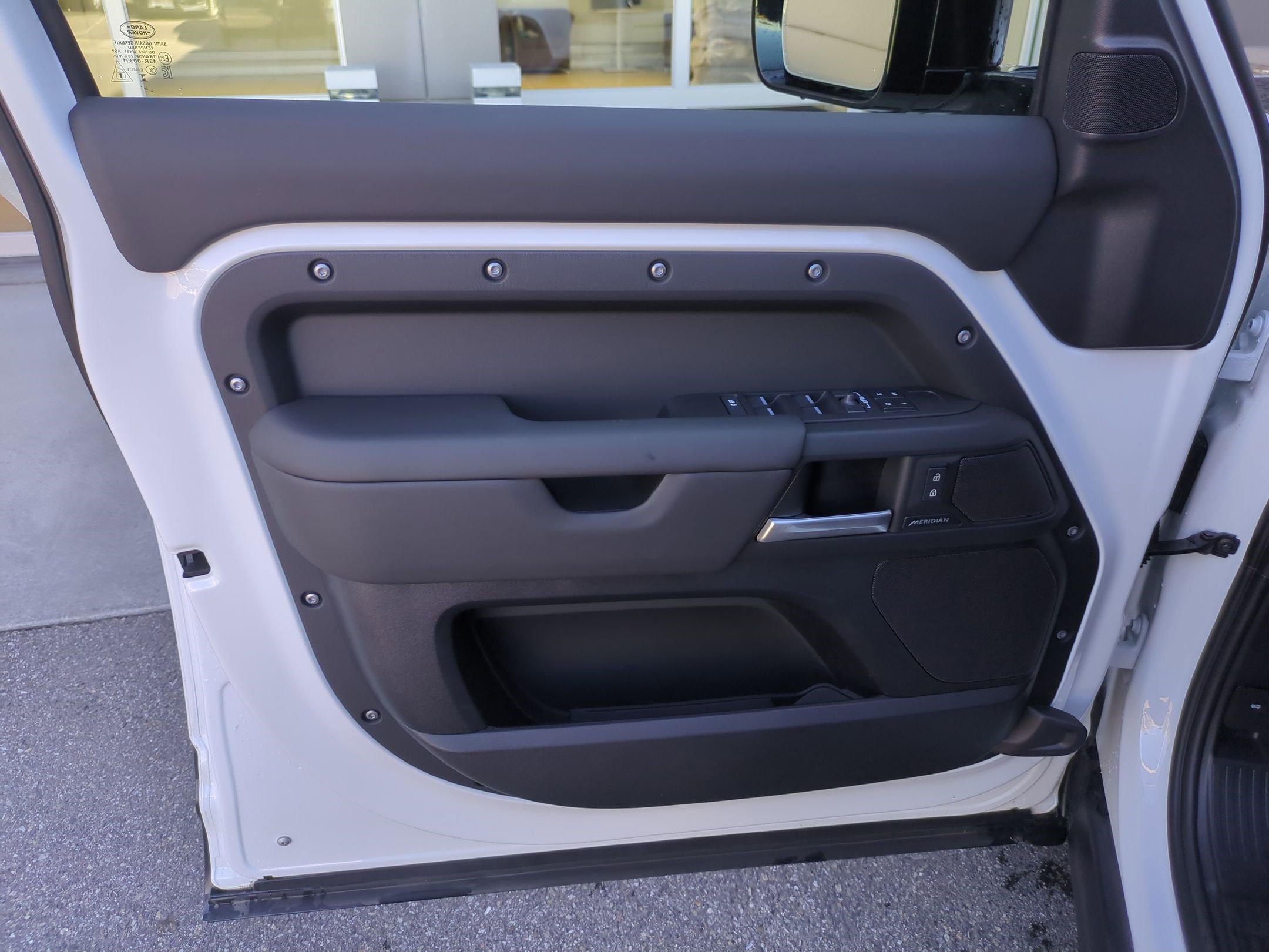 2025 Land Rover Defender 110 S