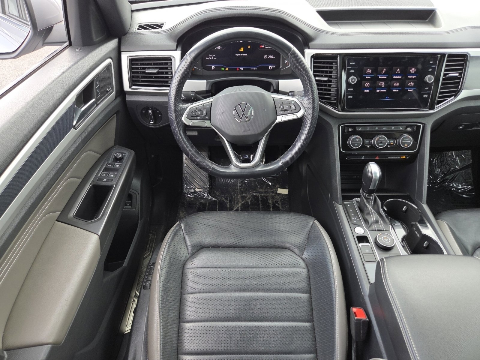 2022 Volkswagen Atlas Cross Sport SEL Premium R-Line