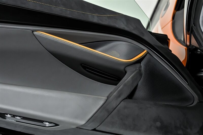 Used 2022 McLaren 720S Performance photo 15