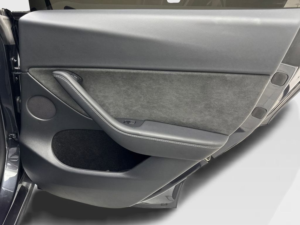 2024 Tesla Model Y Performance