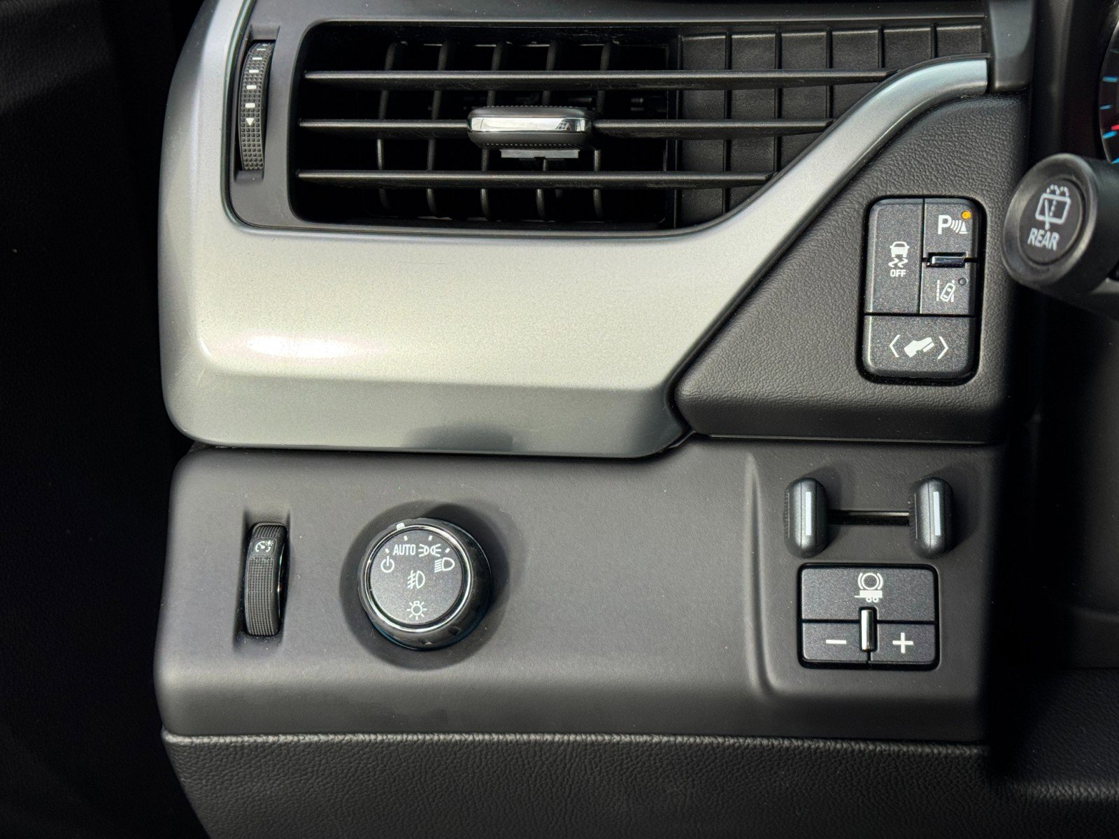 2015 Chevrolet Suburban LTZ