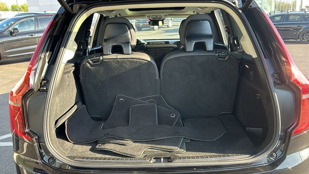 2025 Volvo Xc90 B6 Plus