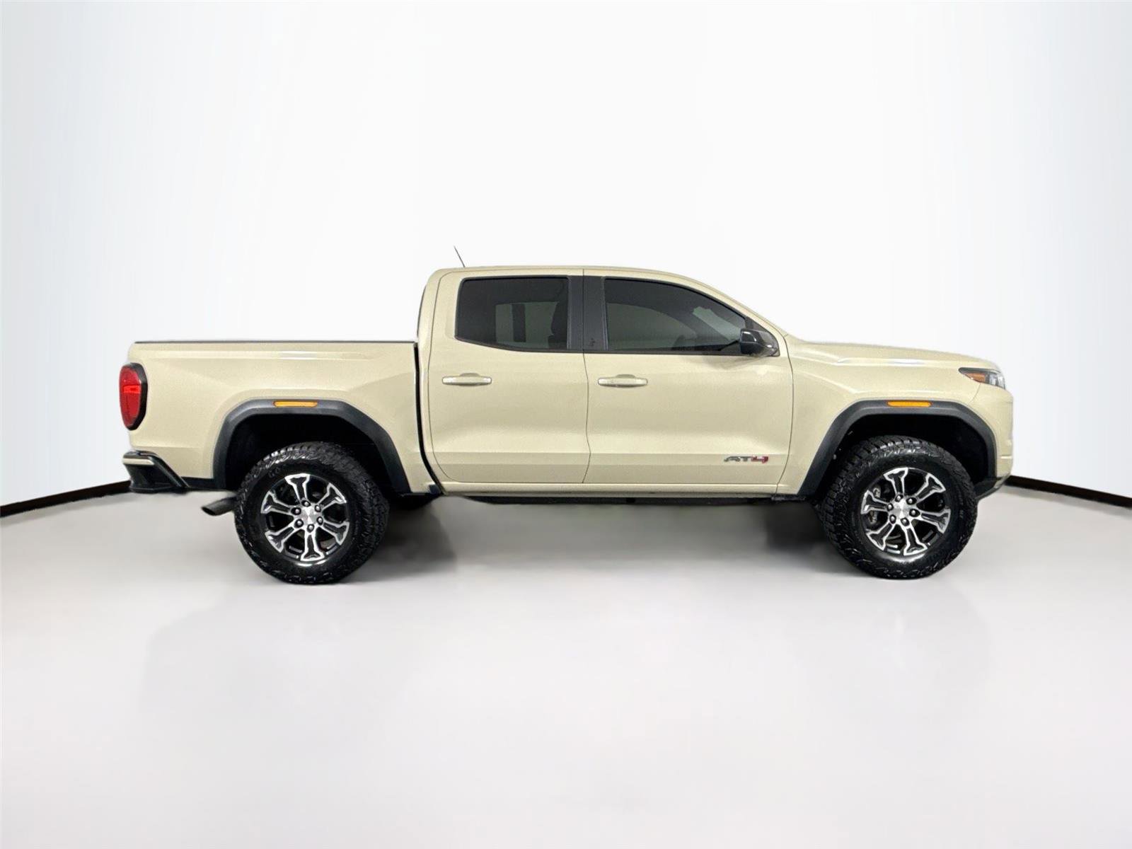 2023 GMC Canyon AT4