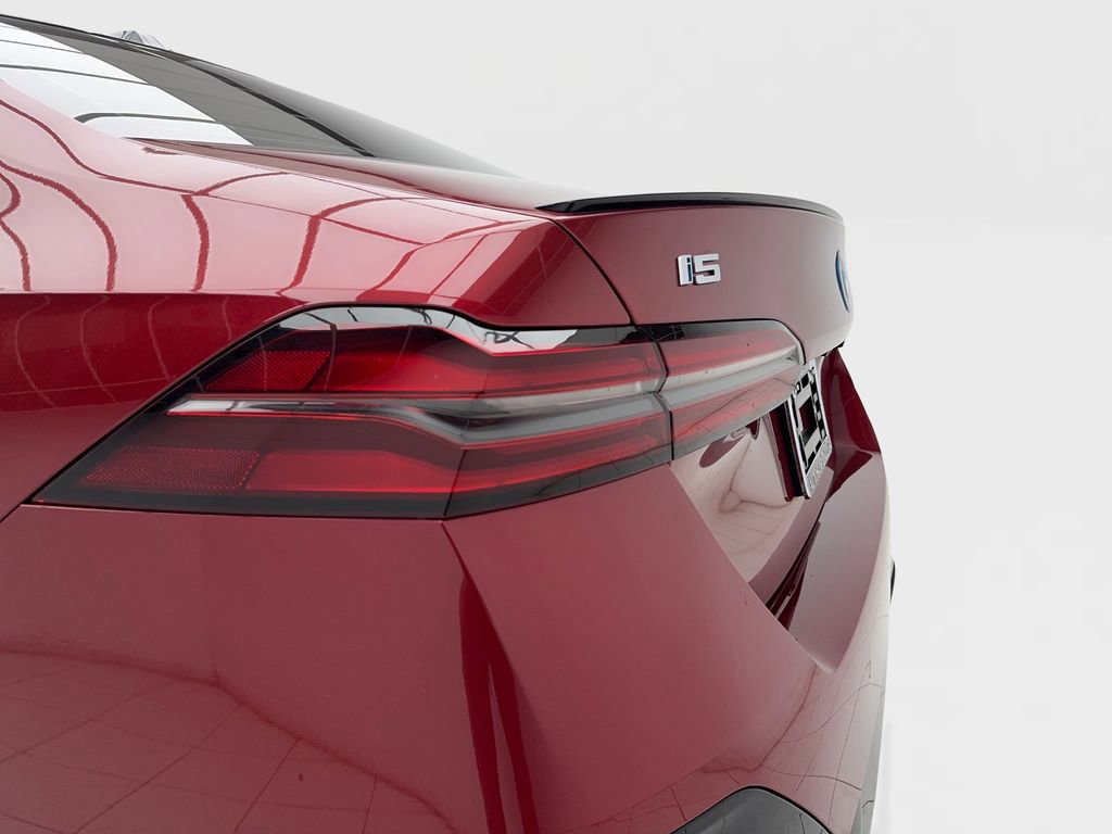 2025 BMW i5 eDrive40i