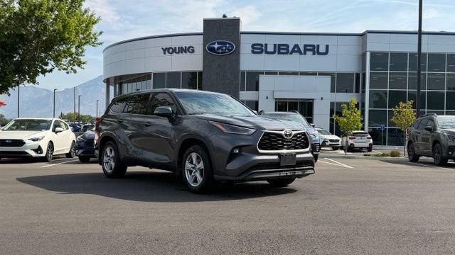 Used 2021 Toyota Highlander LE