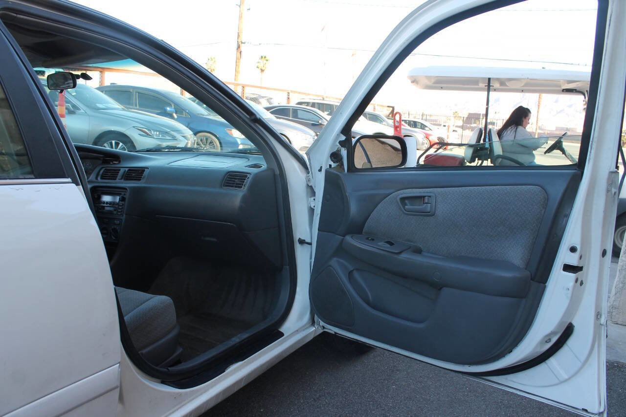 2001 Toyota Camry LE