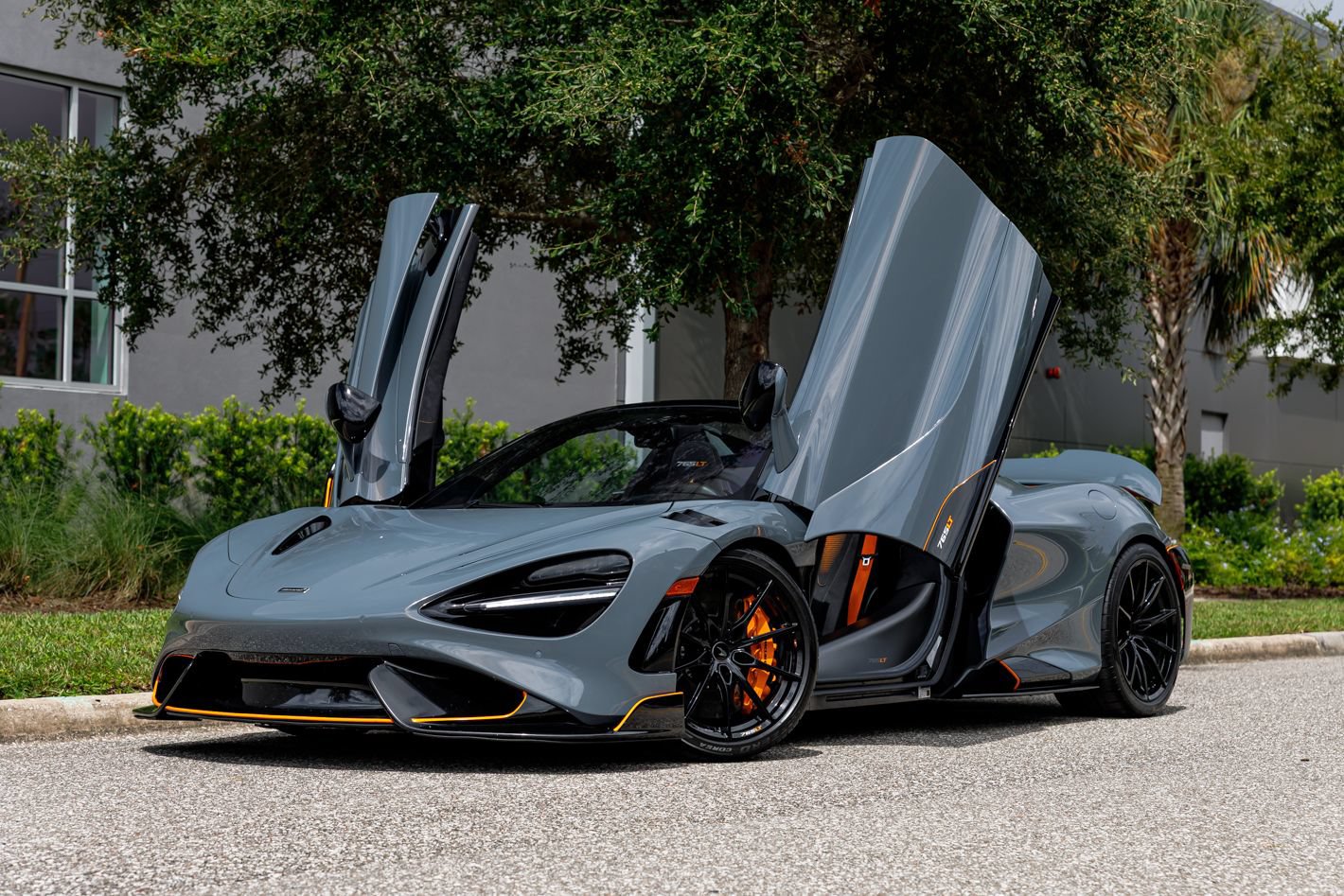 Used 2022 McLaren 765LT photo 47