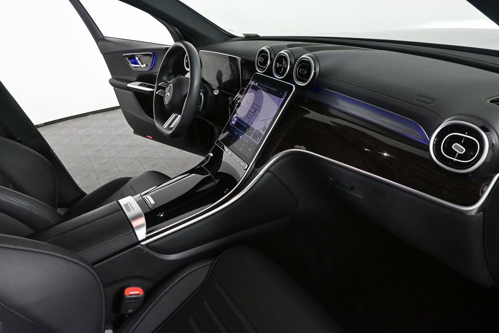 2024 Mercedes-Benz GLC 300