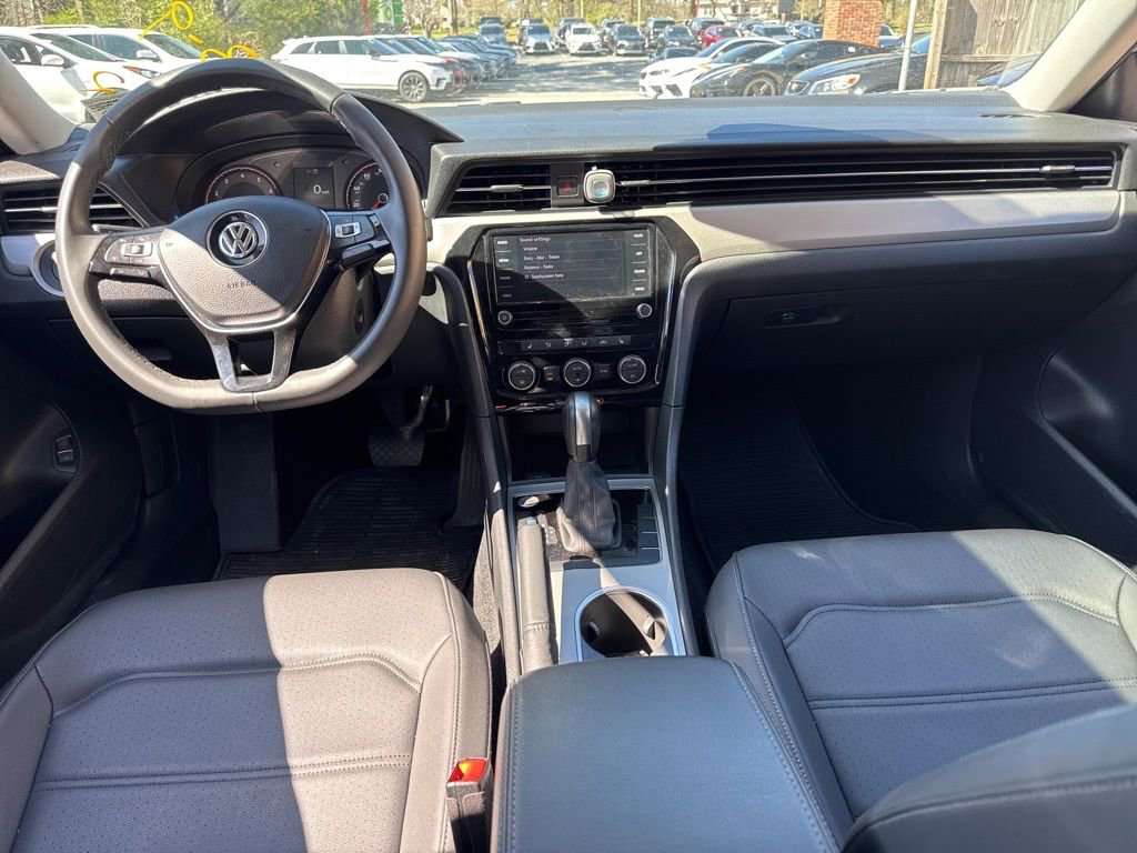 2022 Volkswagen Passat 2.0T SE