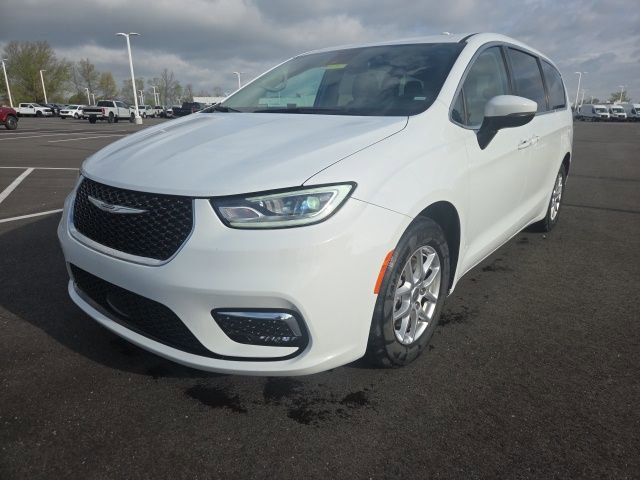 2023 Chrysler Pacifica Touring-L