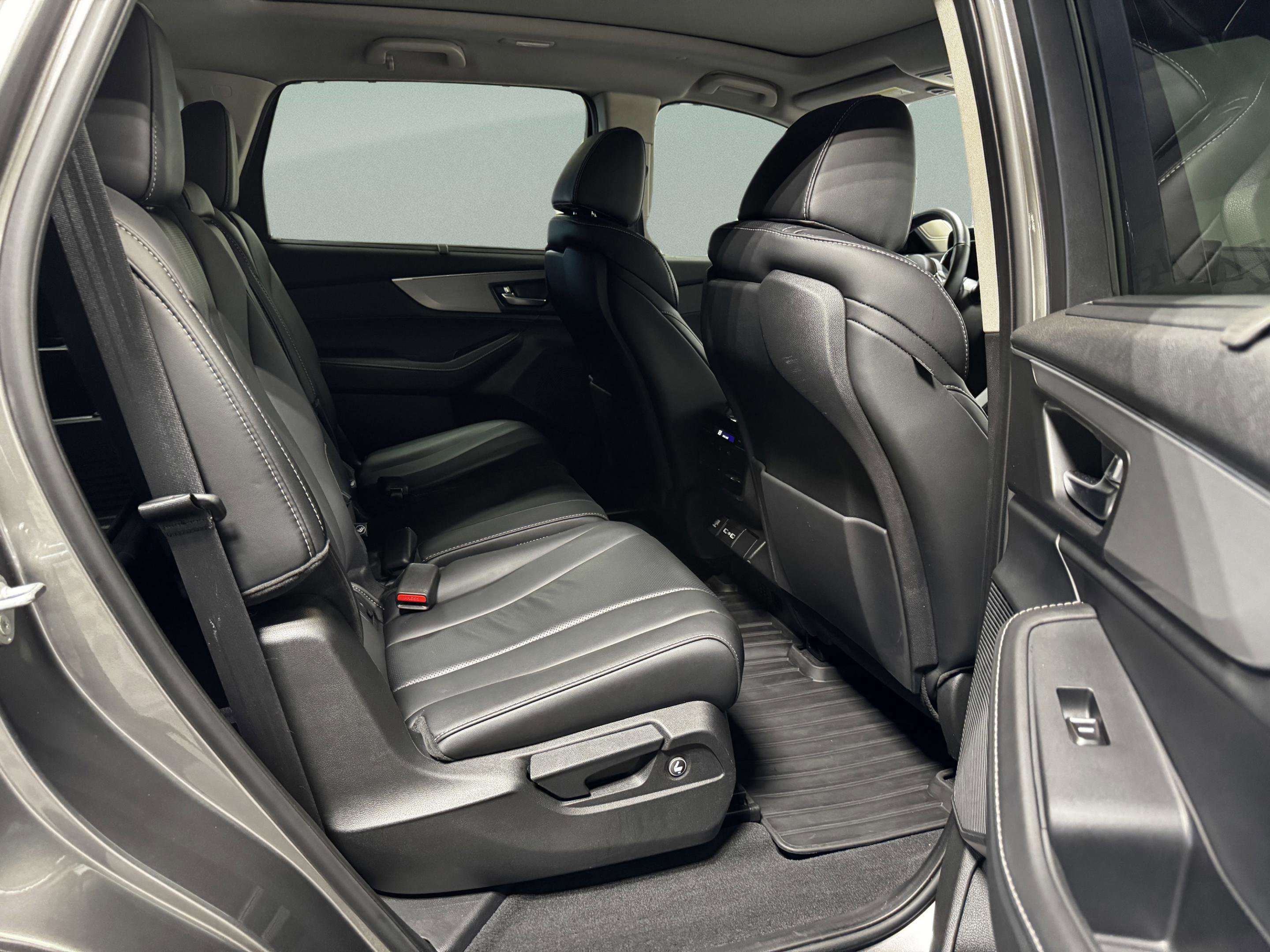 2023 Acura MDX FWD w/ Technology Package