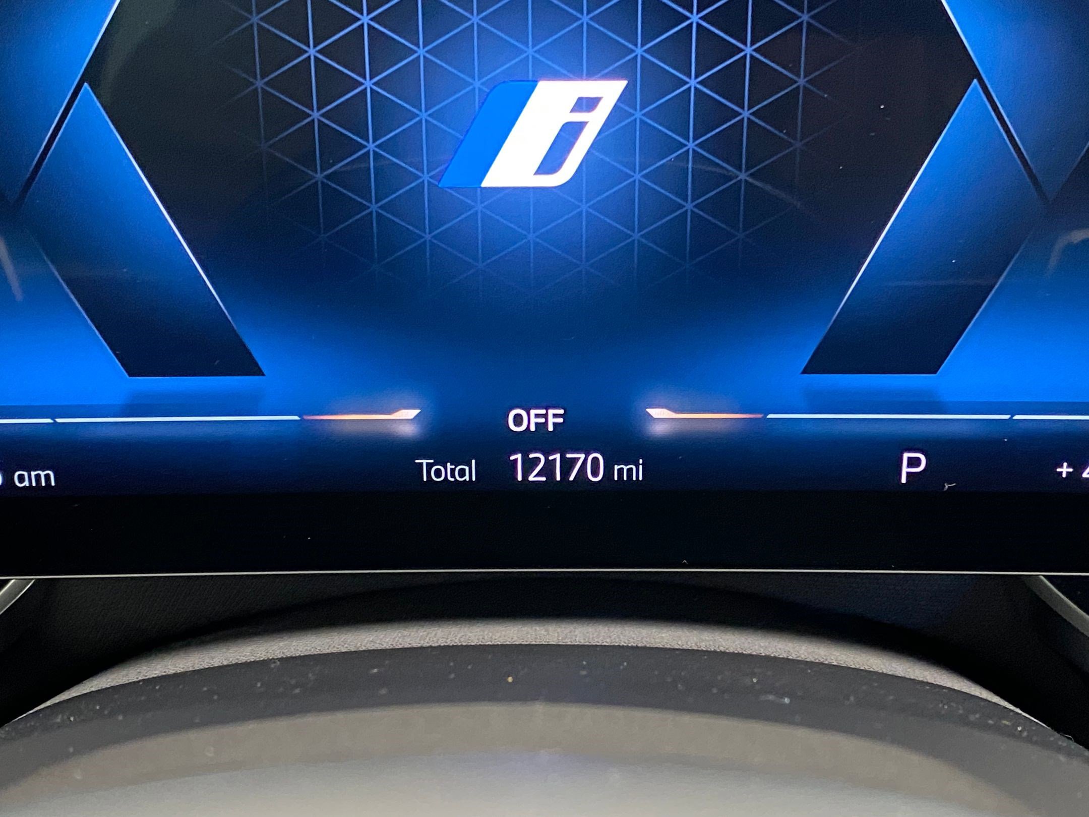 2024 BMW 750e xDrive