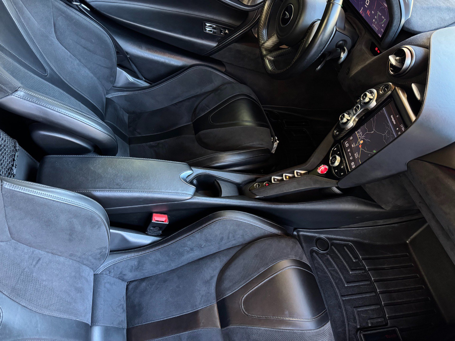 Used 2019 McLaren 720S Performance photo 32