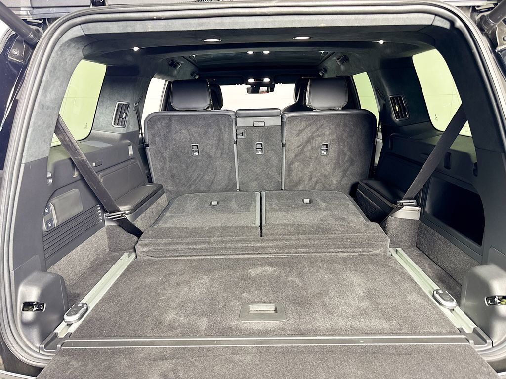 2025 Rivian R1S Adventure