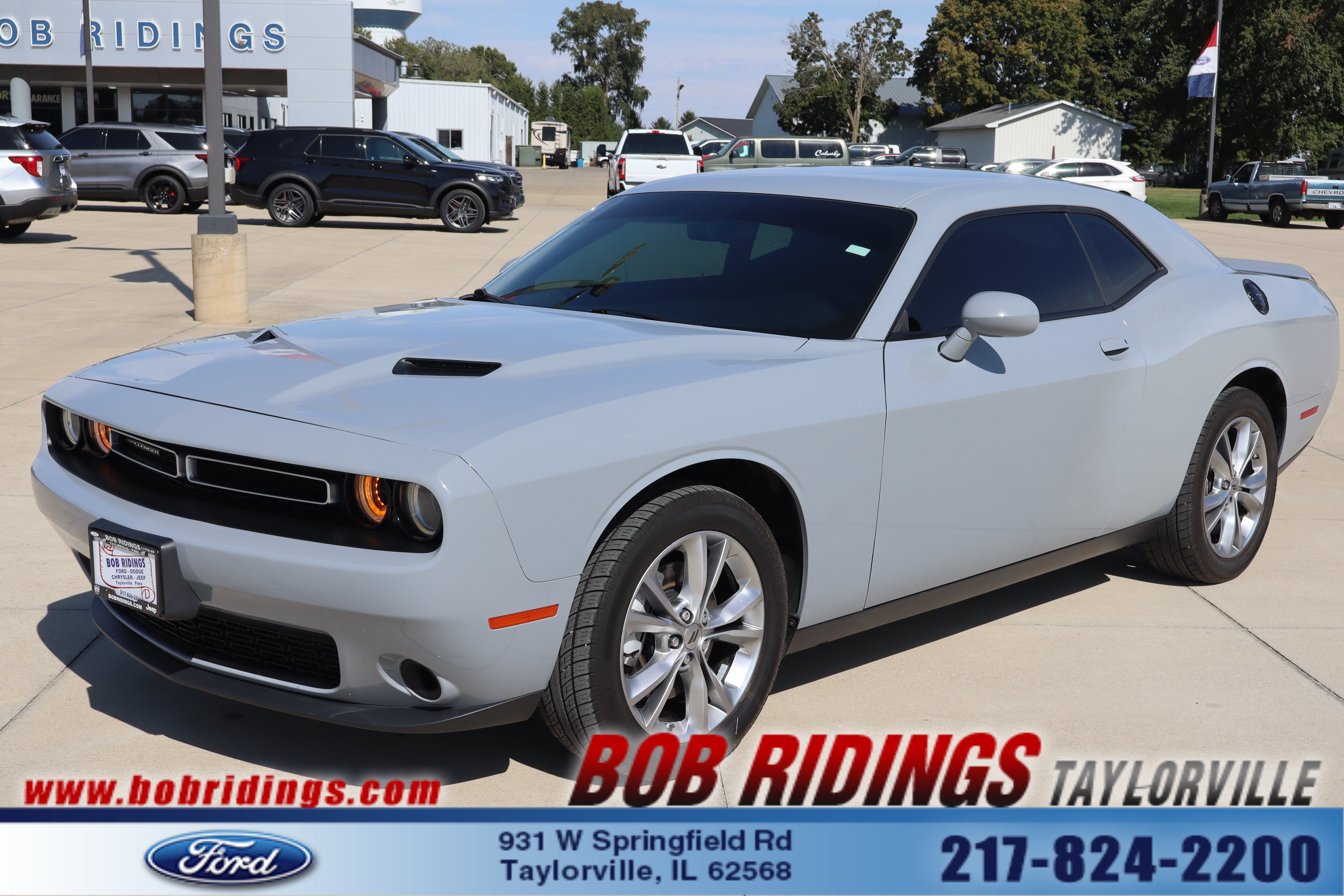Used 2022 Dodge Challenger SXT w/ Cold Weather Group