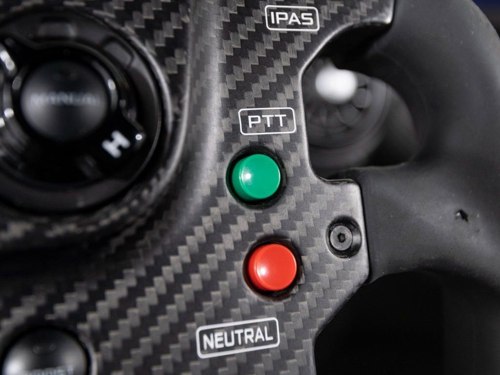 Used 2015 McLaren P1 photo 32