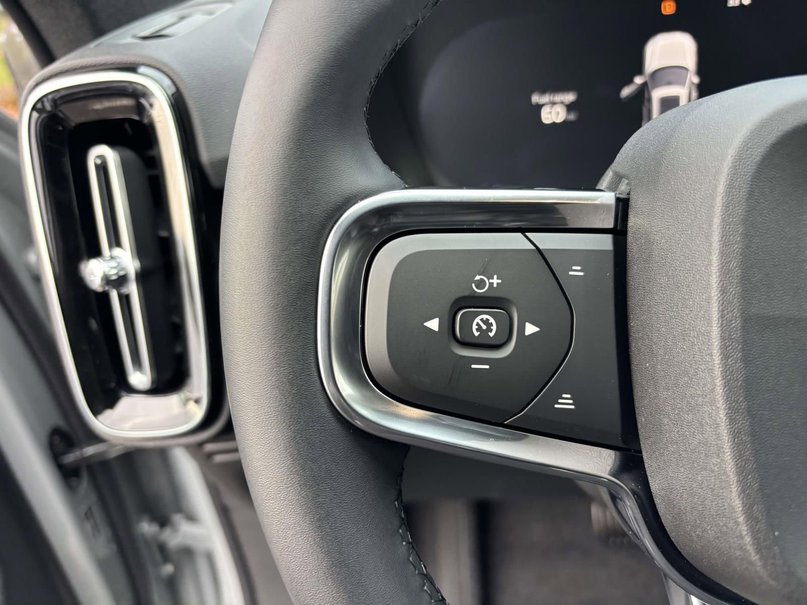 2026 Volvo Xc40 B5 Ultra