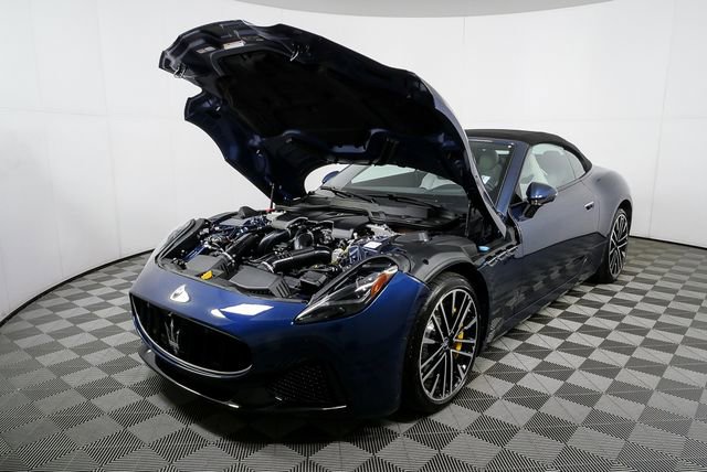 2026 Maserati GranCabrio Modena
