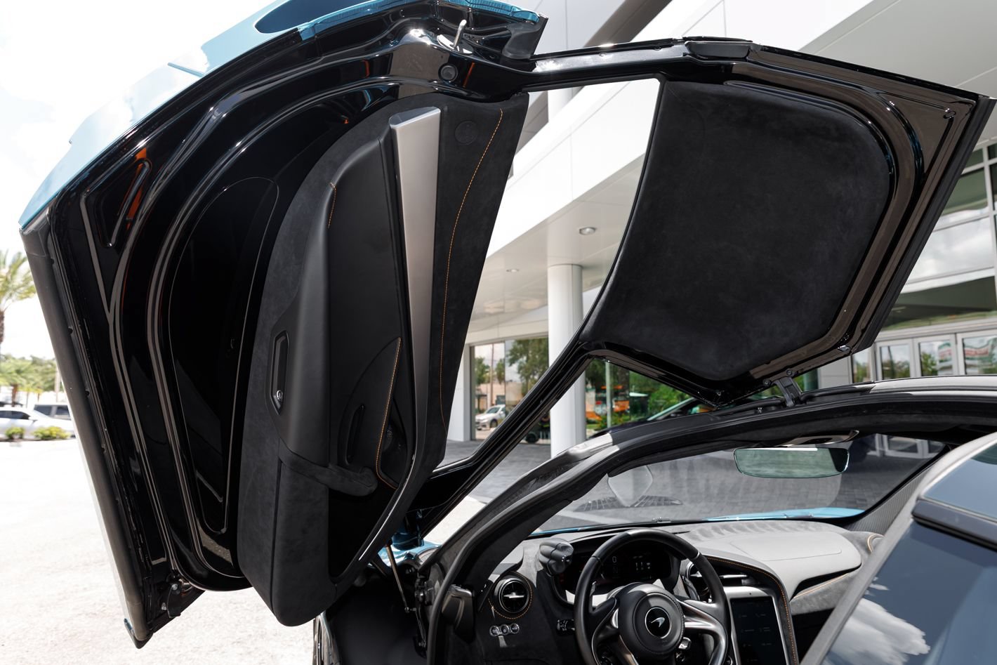 Used 2025 McLaren 750S photo 55