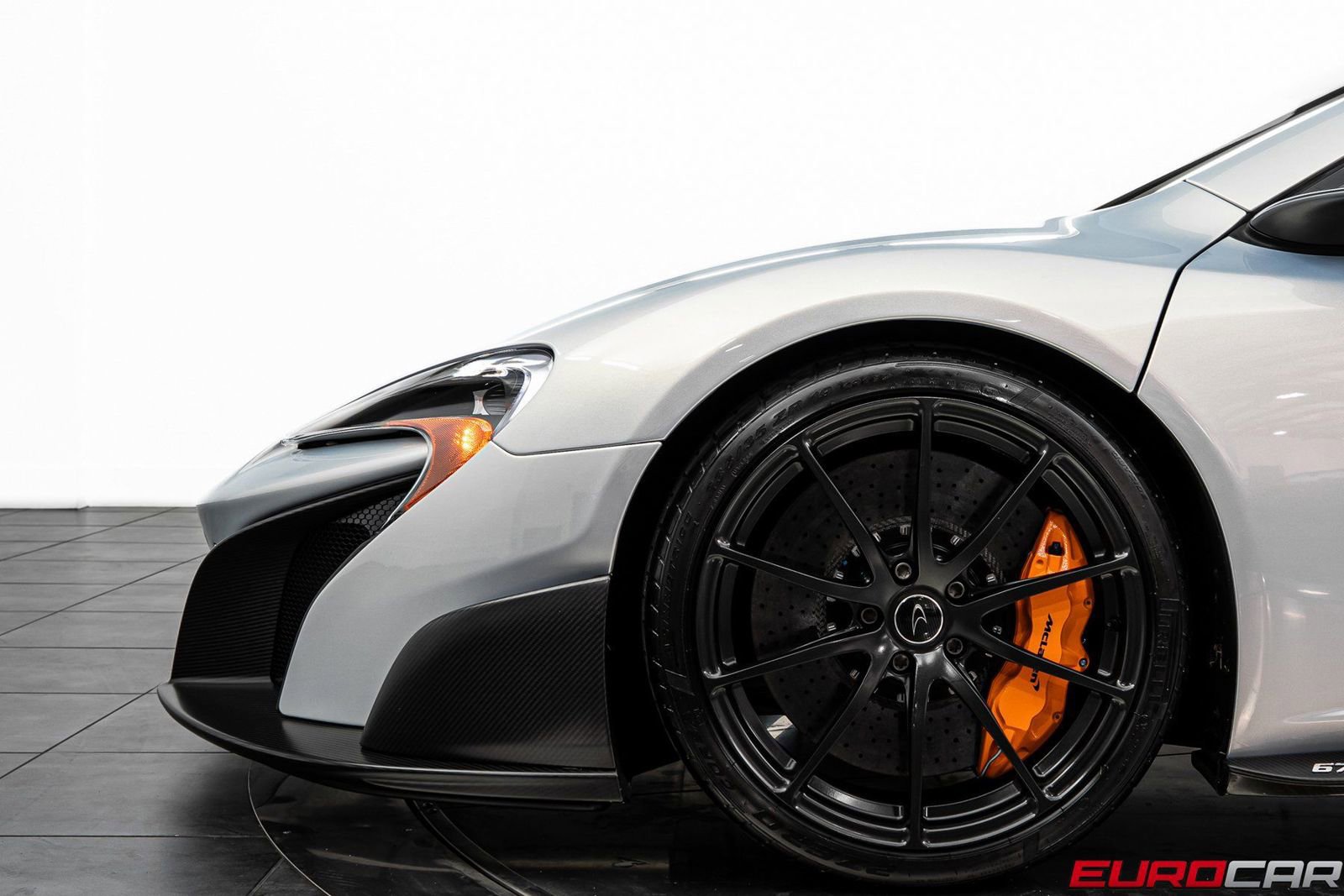 Used 2016 McLaren 675LT Spider photo 18