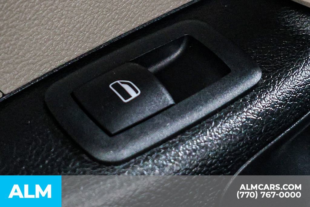 2024 Chrysler Pacifica Select