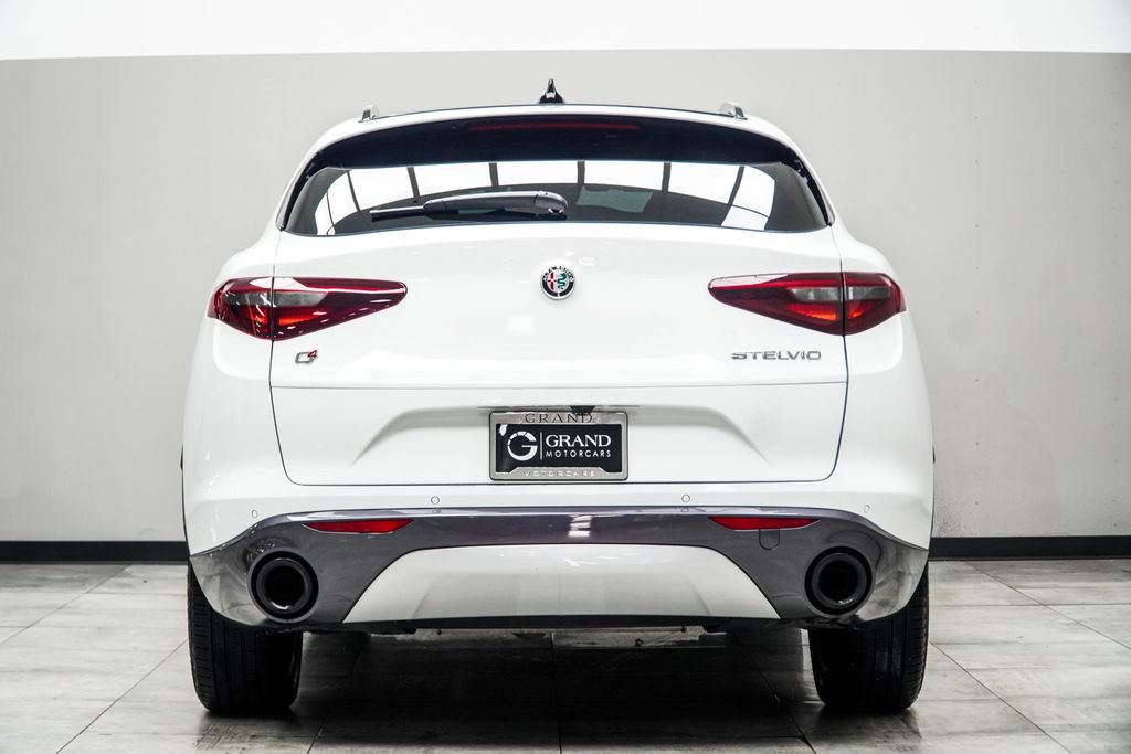 2023 Alfa Romeo Stelvio Ti