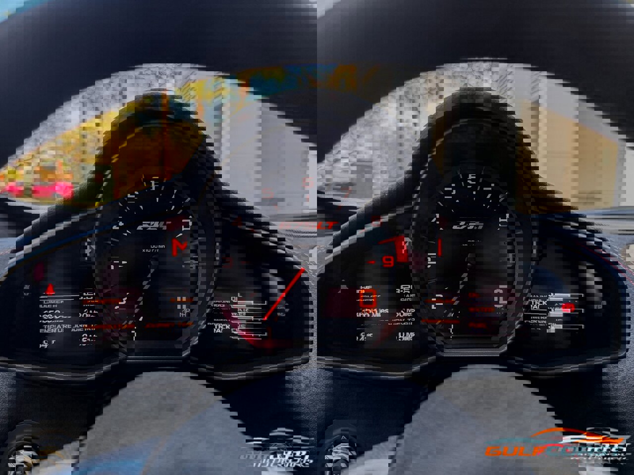 Used 2016 McLaren 675LT photo 16