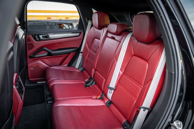 2022 Porsche Cayenne Platinum Edition