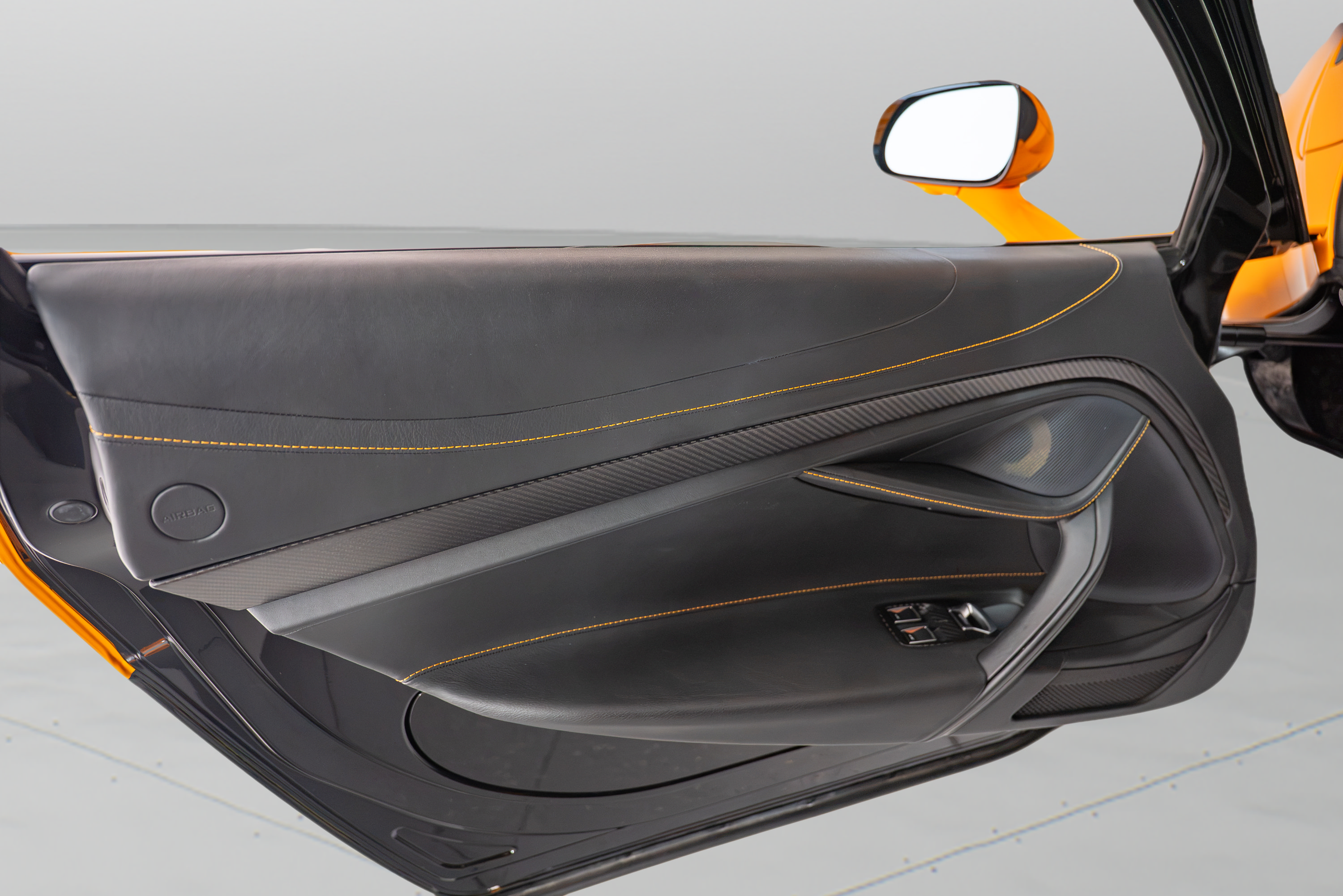 Used 2021 McLaren 765LT photo 19