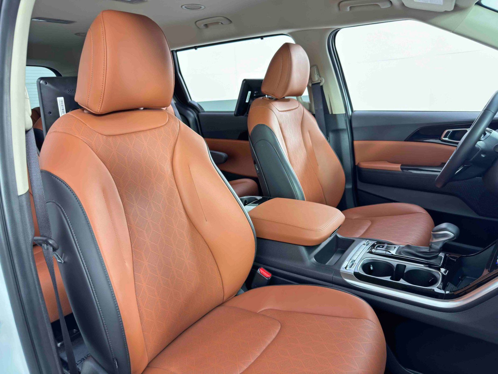 2024 Kia Carnival SX