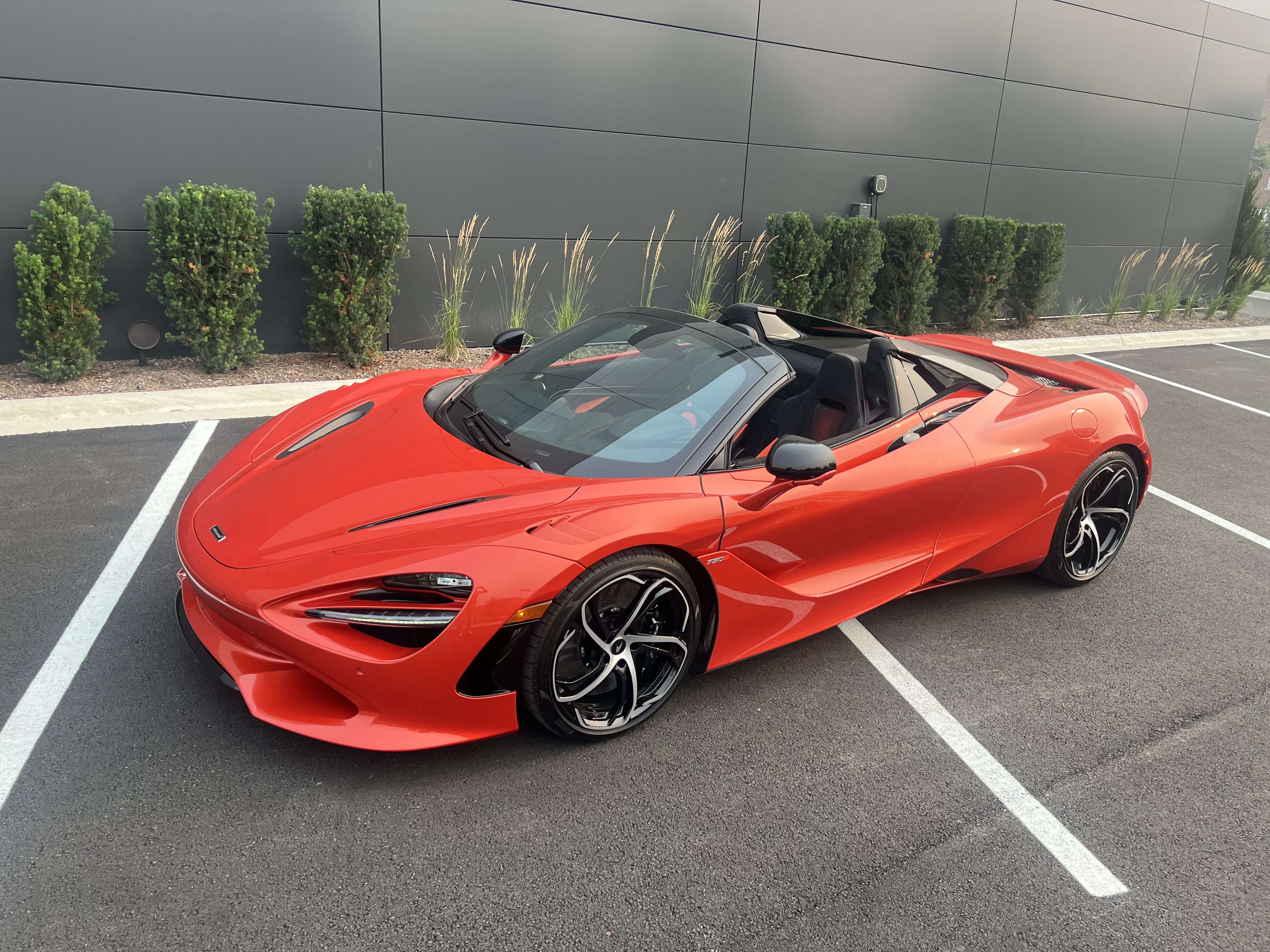 Used 2026 McLaren 750S Spider photo 4