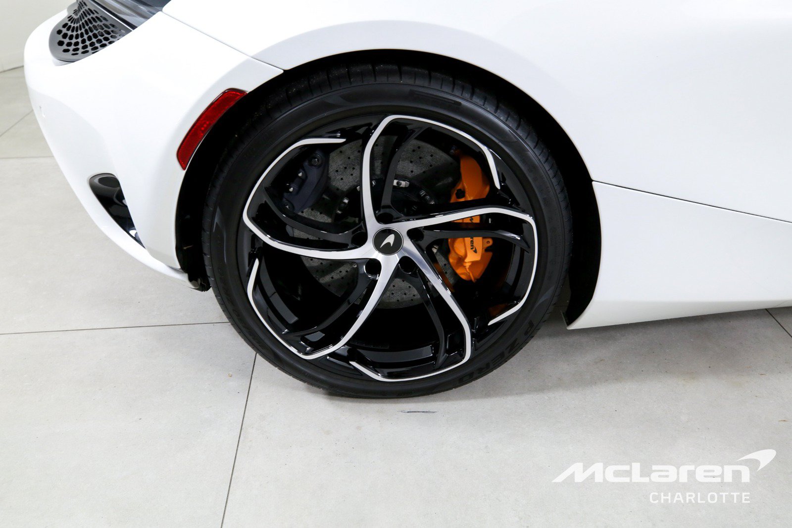 Used 2024 McLaren 750S Spider photo 23