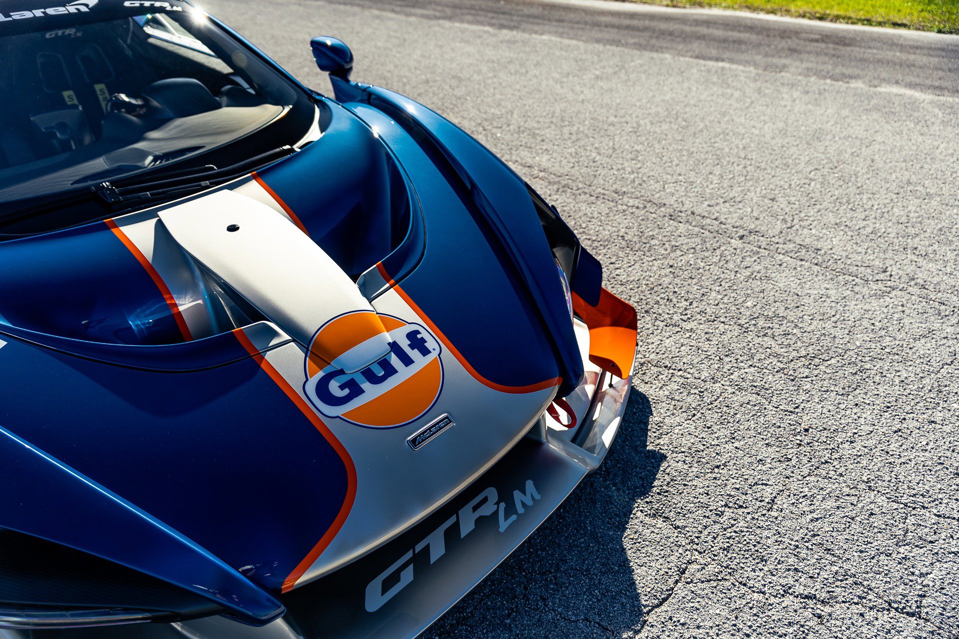 Used 2020 McLaren Senna photo 11