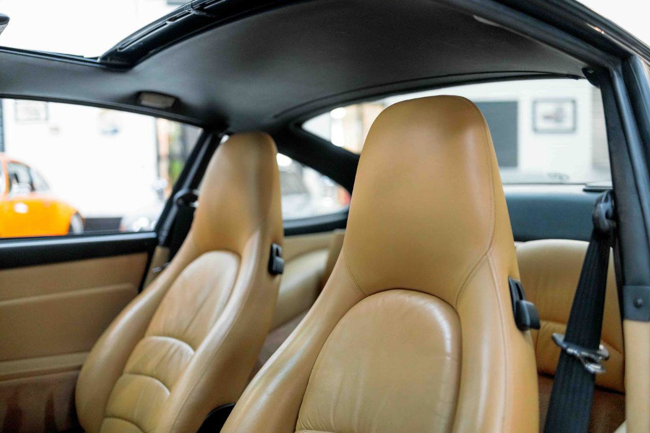 1998 Porsche 911 Carrera 4S