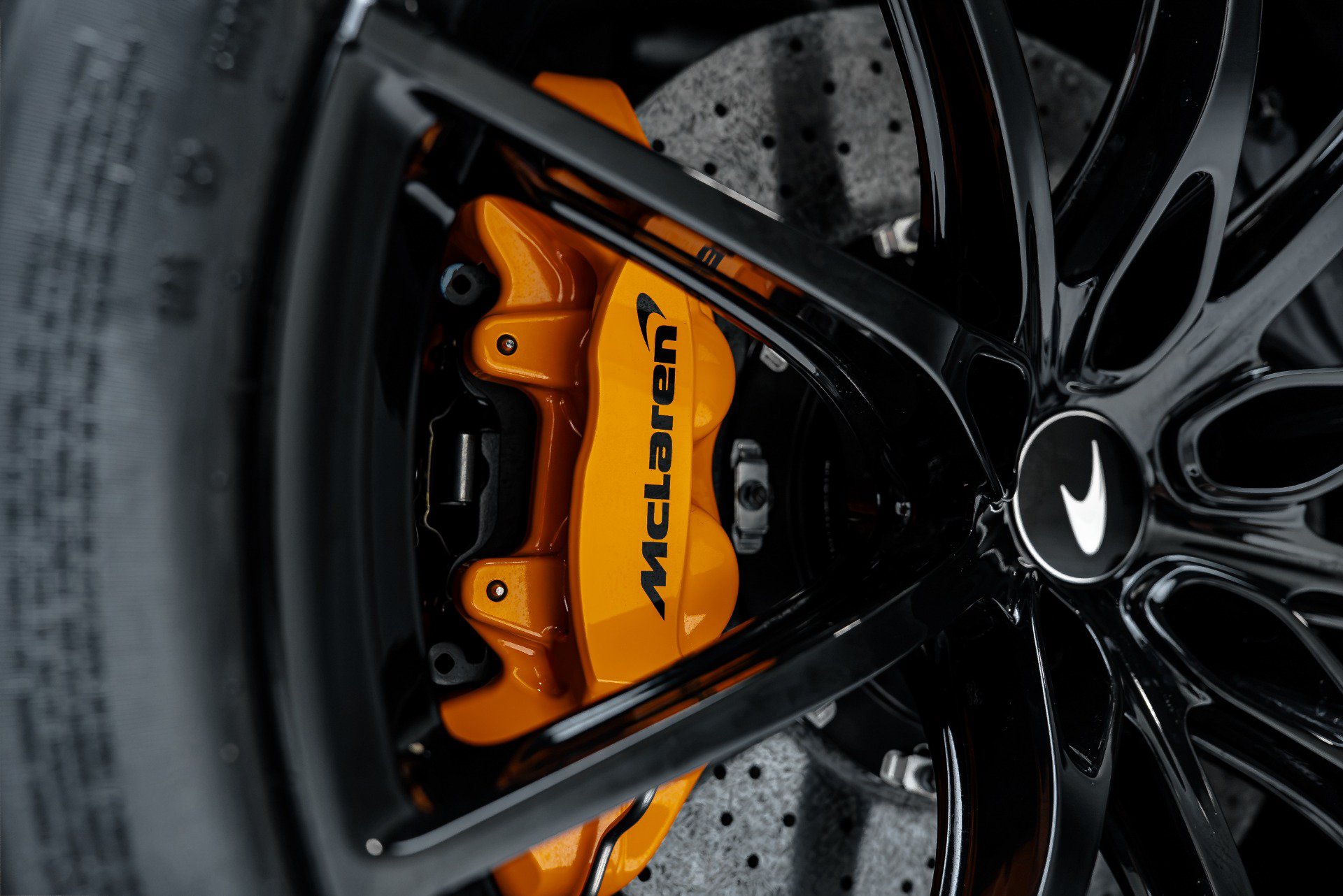 Used 2022 McLaren 765LT photo 50