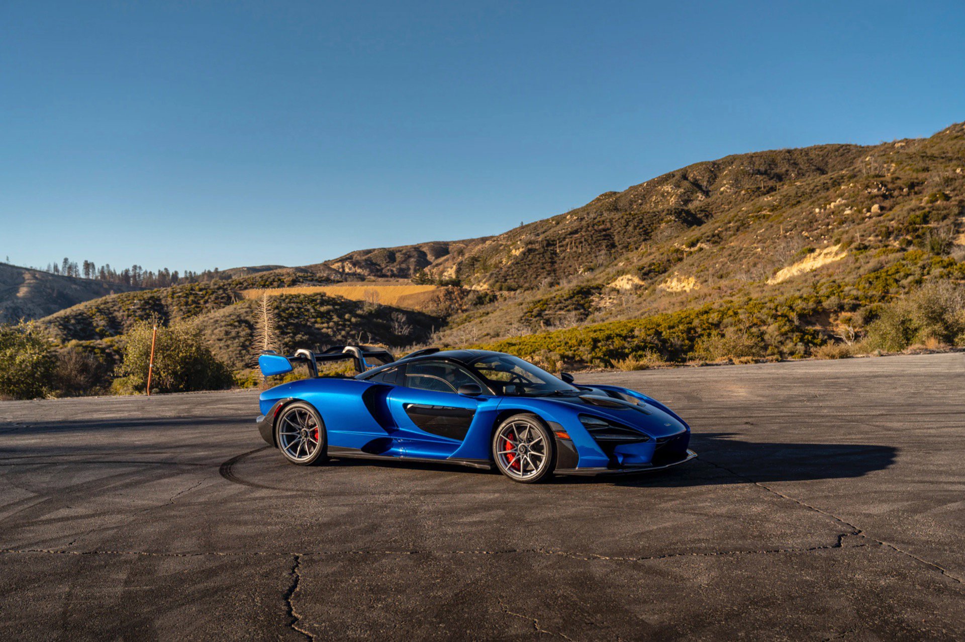 Used 2019 McLaren Senna Coupe ULTRA RARE Only 1685 Mil photo 74