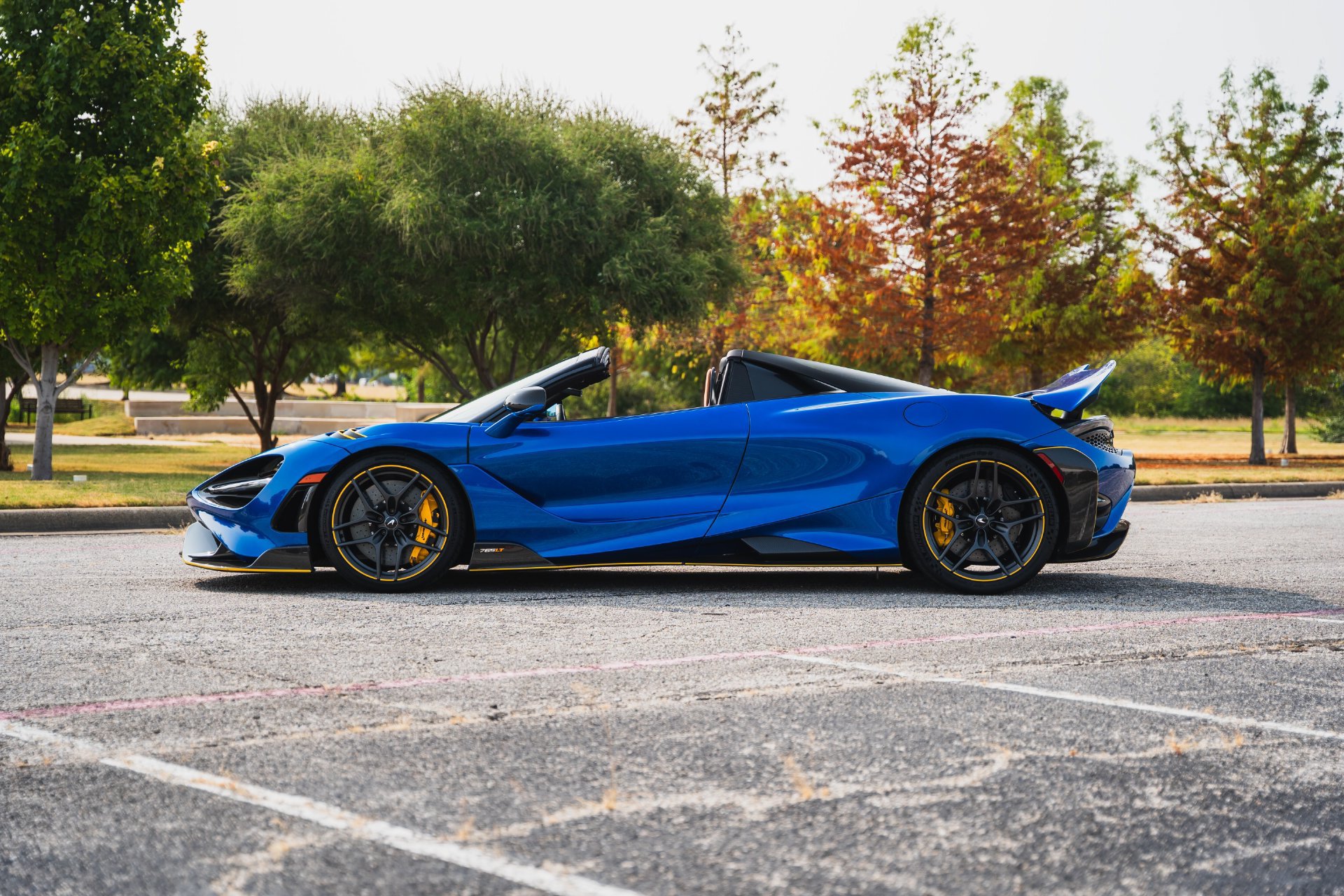 Used 2022 McLaren 765LT photo 32