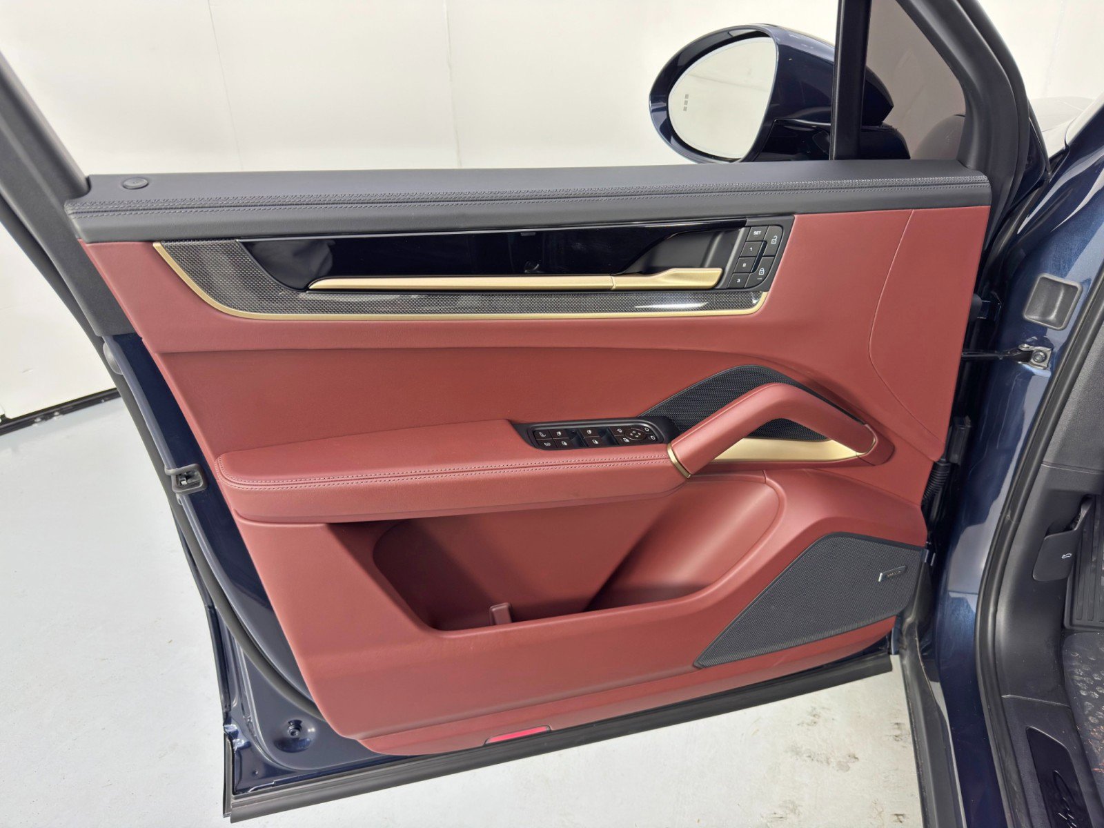 2025 Porsche Cayenne Turbo