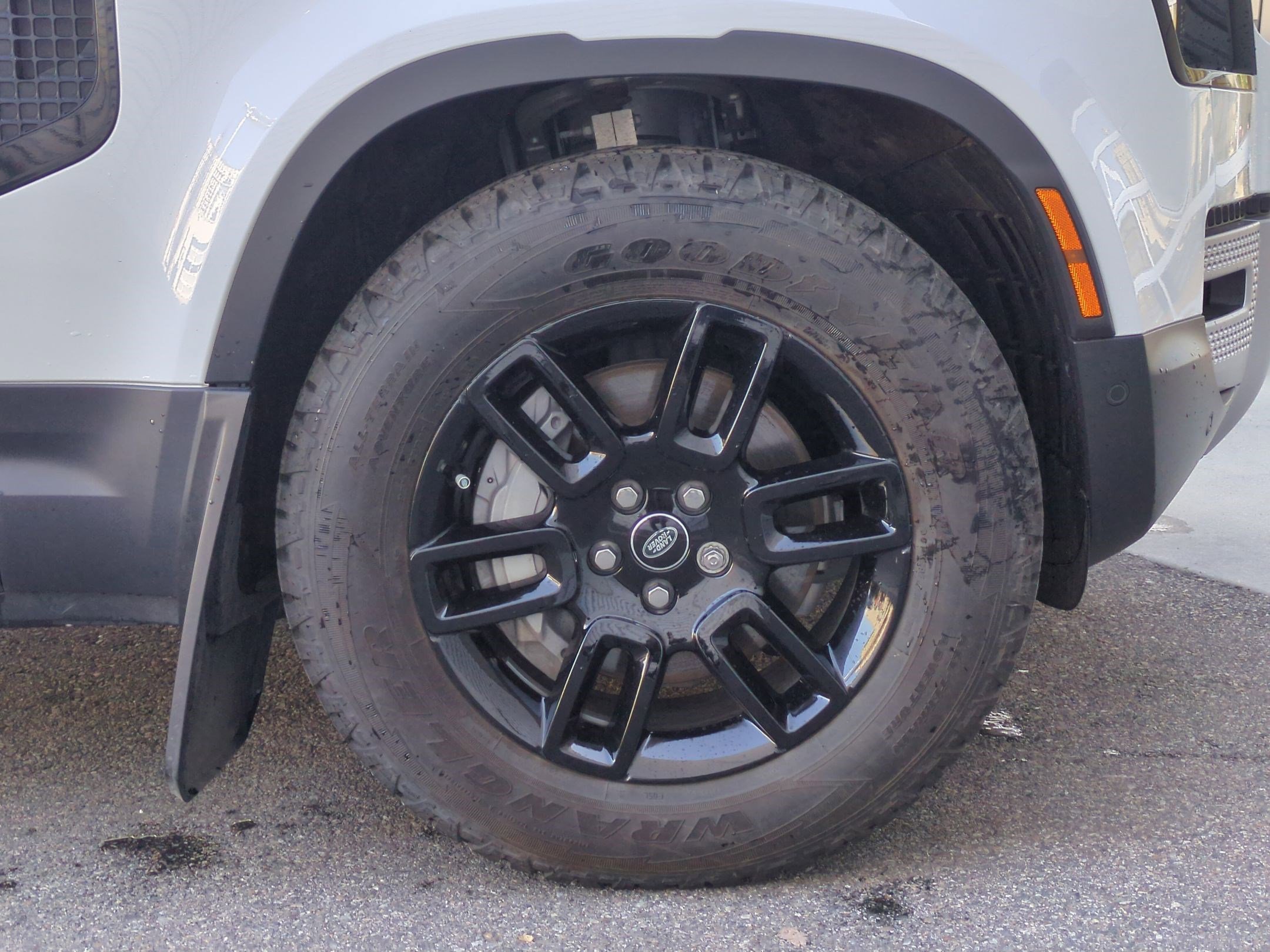 2025 Land Rover Defender 110 S